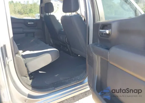 2021 Chevrolet Silverado 1500 4Wd Short Bed Custom z USA, uszkodzony, nr VIN 3GCPYBEK8MG455421